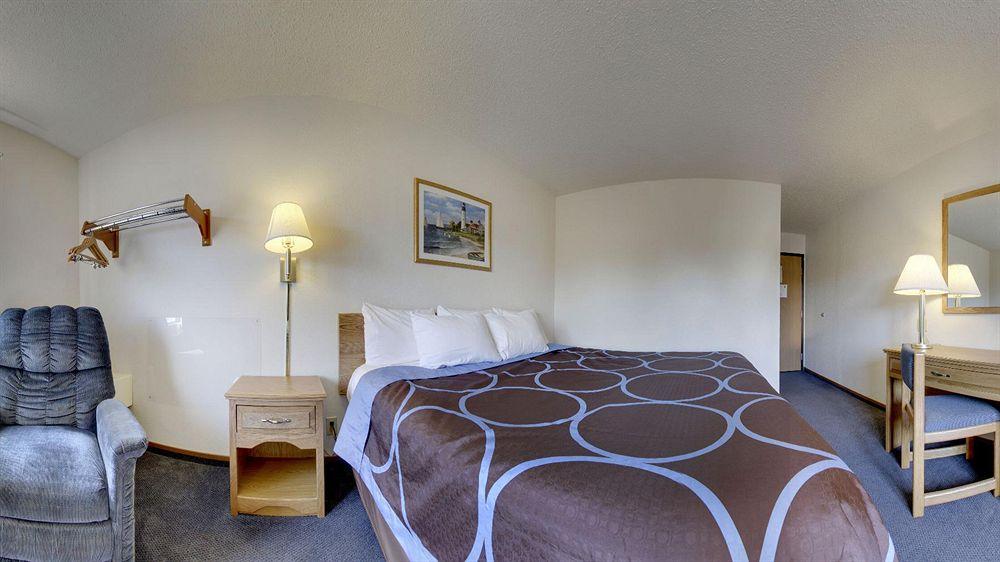 Super 8 By Wyndham Kirksville-University Area ภายนอก รูปภาพ