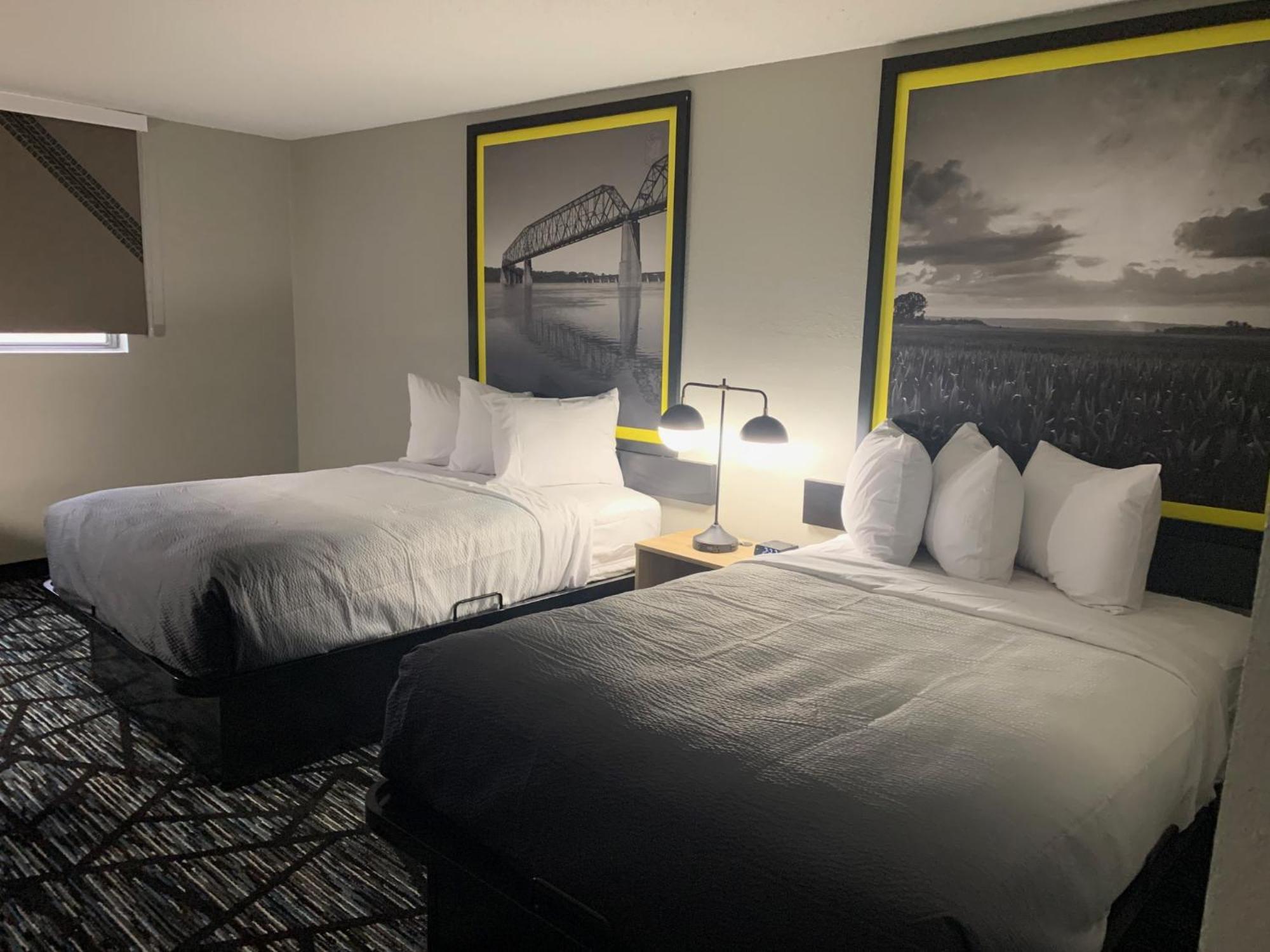 Super 8 By Wyndham Kirksville-University Area ภายนอก รูปภาพ