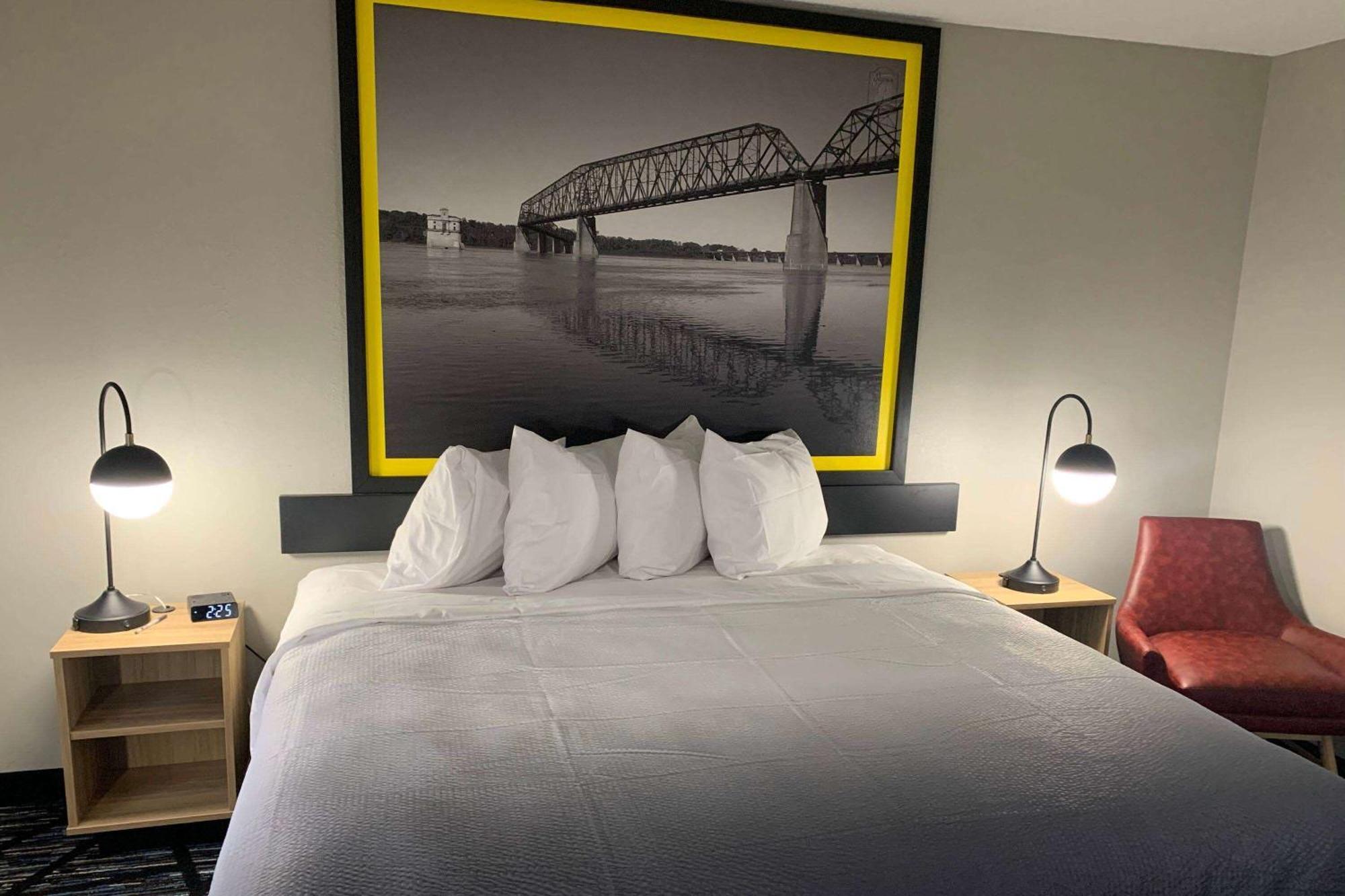 Super 8 By Wyndham Kirksville-University Area ภายนอก รูปภาพ