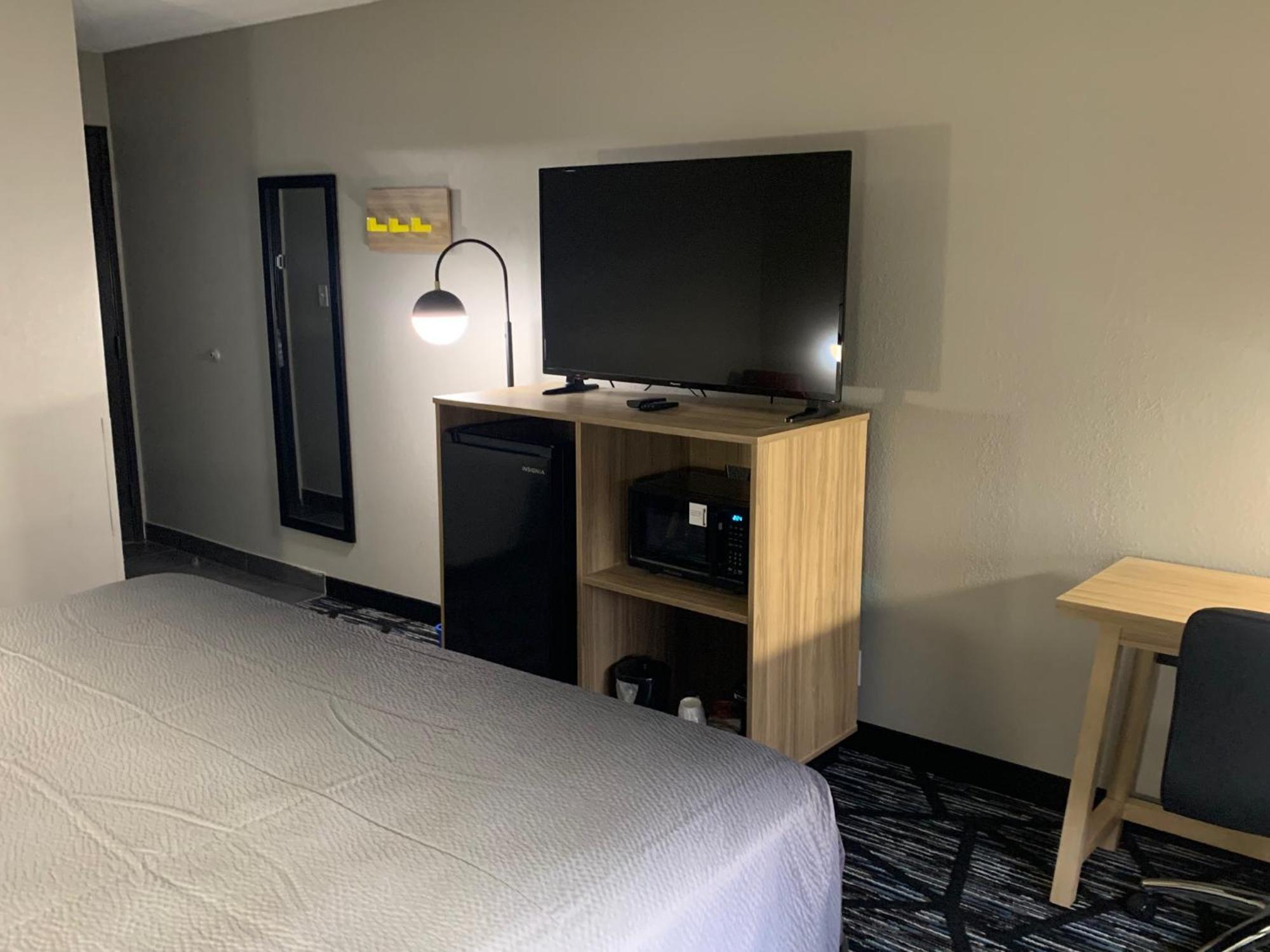 Super 8 By Wyndham Kirksville-University Area ภายนอก รูปภาพ