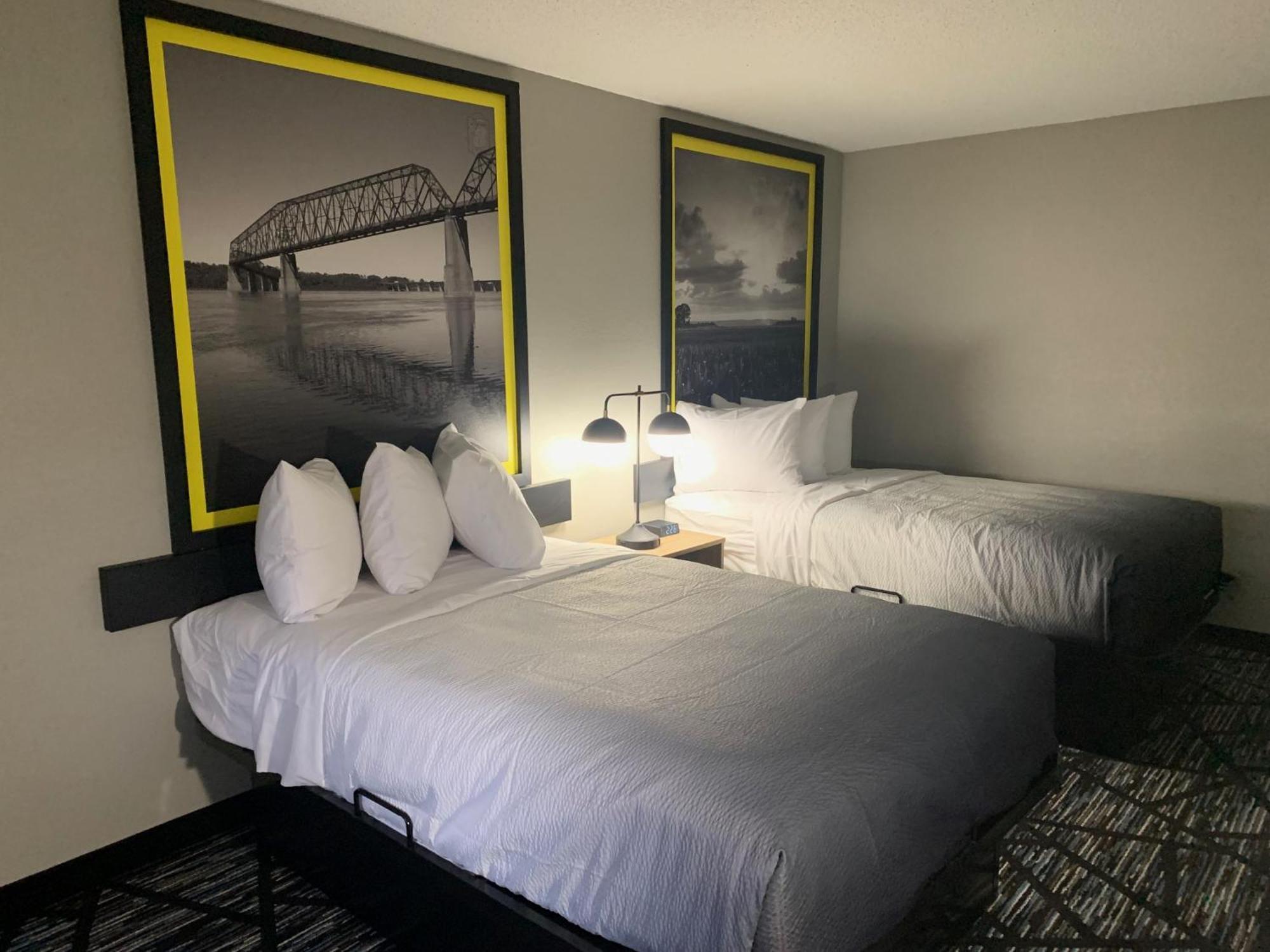 Super 8 By Wyndham Kirksville-University Area ภายนอก รูปภาพ
