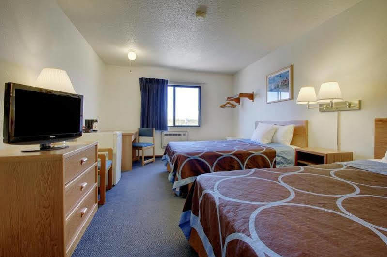 Super 8 By Wyndham Kirksville-University Area ภายนอก รูปภาพ