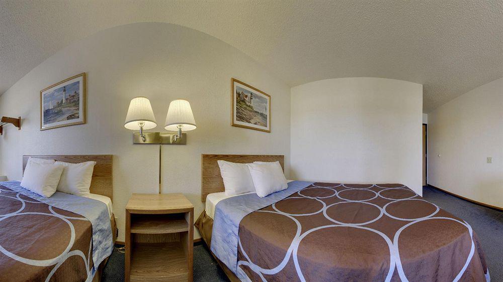 Super 8 By Wyndham Kirksville-University Area ภายนอก รูปภาพ
